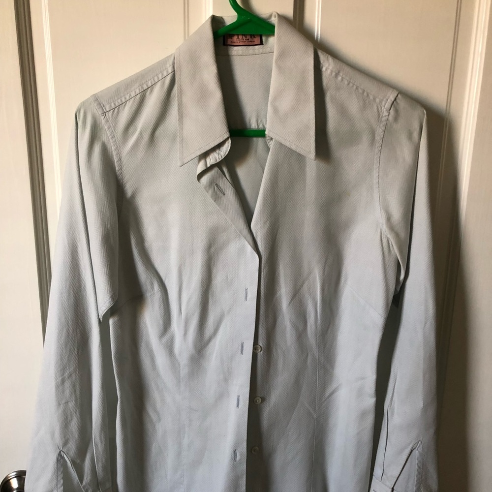 Thomas Pink light blue collared shirt for women.